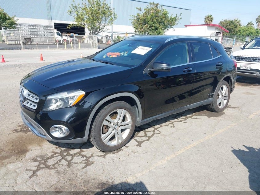 2018 MERCEDES-BENZ GLA 250 4MATIC — Photo 2
