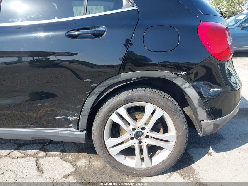 2018 MERCEDES-BENZ GLA 250 4MATIC — Photo 6