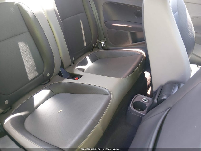 2015 Volkswagen Beetle 1.8T Fleet Edition VIN: 3VWF17AT9FM631275 Lot: 45389154
