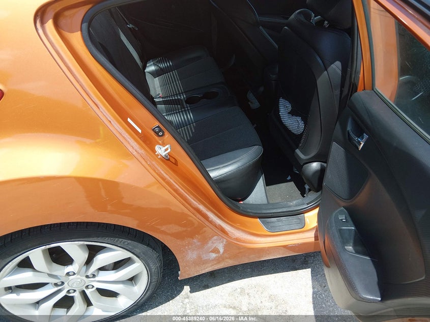 2012 HYUNDAI VELOSTER auction photo 8