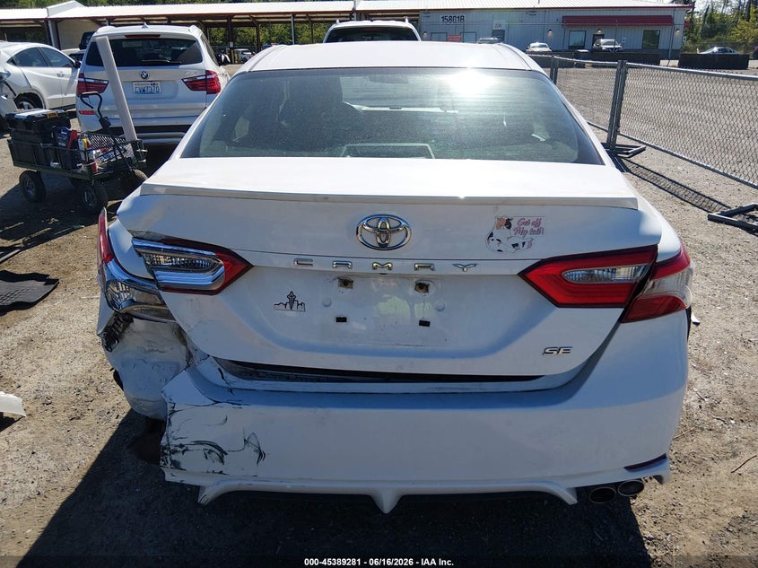 2018 TOYOTA CAMRY SE — Photo 17