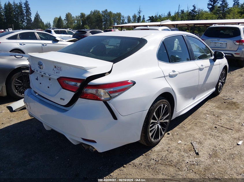 2018 TOYOTA CAMRY SE — Photo 4