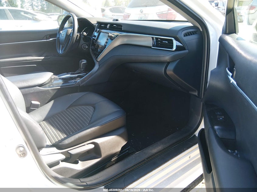 2018 TOYOTA CAMRY SE — Photo 5