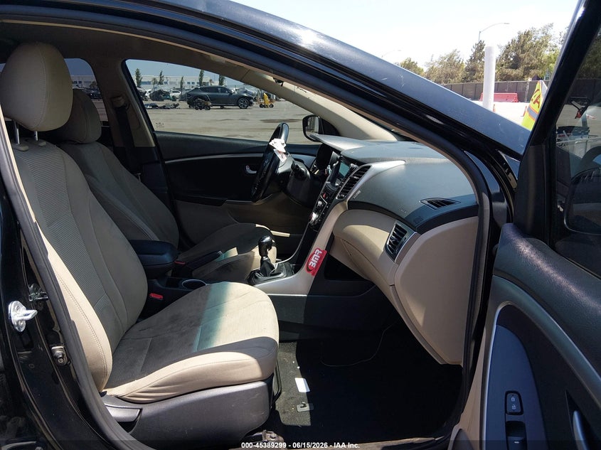 2016 HYUNDAI ELANTRA GT auction photo 5