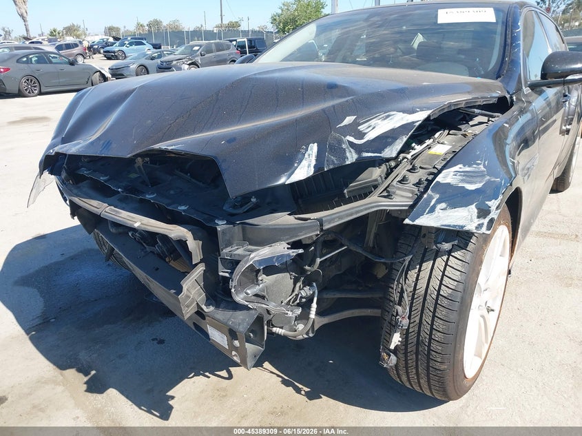 2019 JAGUAR XJ auction photo 6