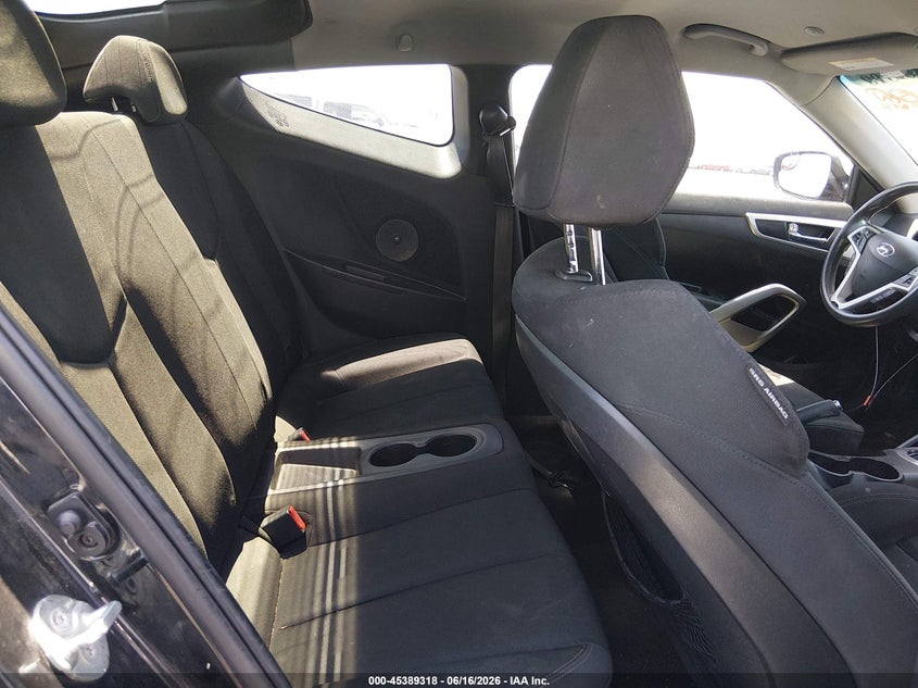 2014 HYUNDAI VELOSTER HATCHBACK 1.6L I-4 DI, DOHC, VVT, 132HP
