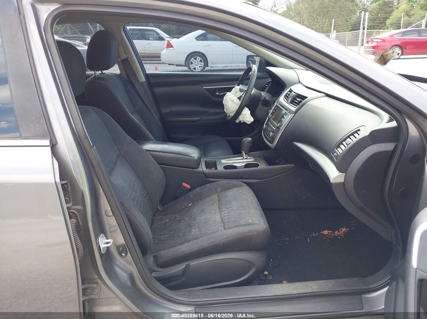 2016 NISSAN ALTIMA auction photo 5