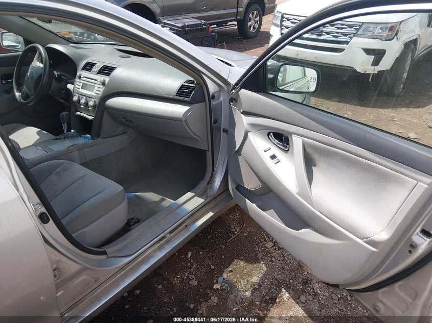 2011 TOYOTA CAMRY auction photo 5