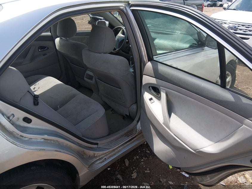 2011 TOYOTA CAMRY auction photo 8