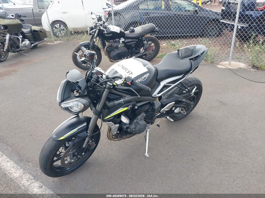 2020 TRIUMPH MOTORCYCLE STREET TRIPLE auction photo 2