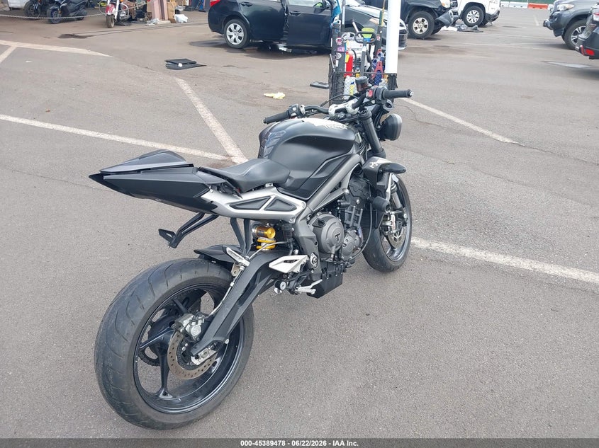 2020 TRIUMPH MOTORCYCLE STREET TRIPLE auction photo 4