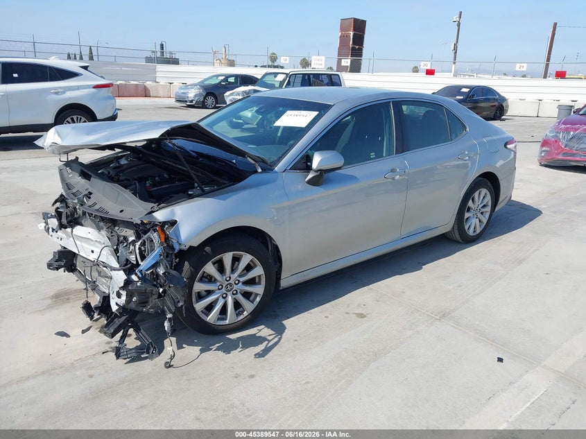 2018 TOYOTA CAMRY auction photo 2