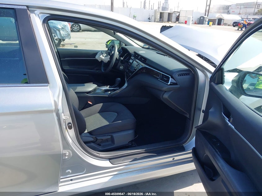 2018 TOYOTA CAMRY auction photo 5