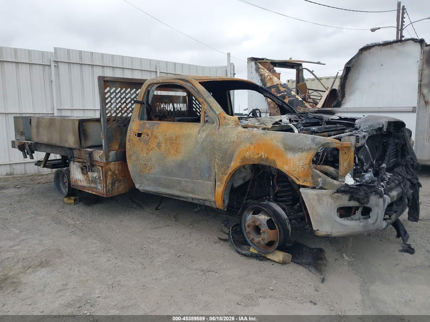 2022 RAM 3500 CHASSIS TRADESMAN/SLT
