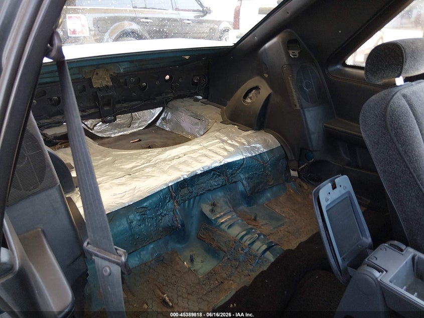 1993 FORD MUSTANG auction photo 8