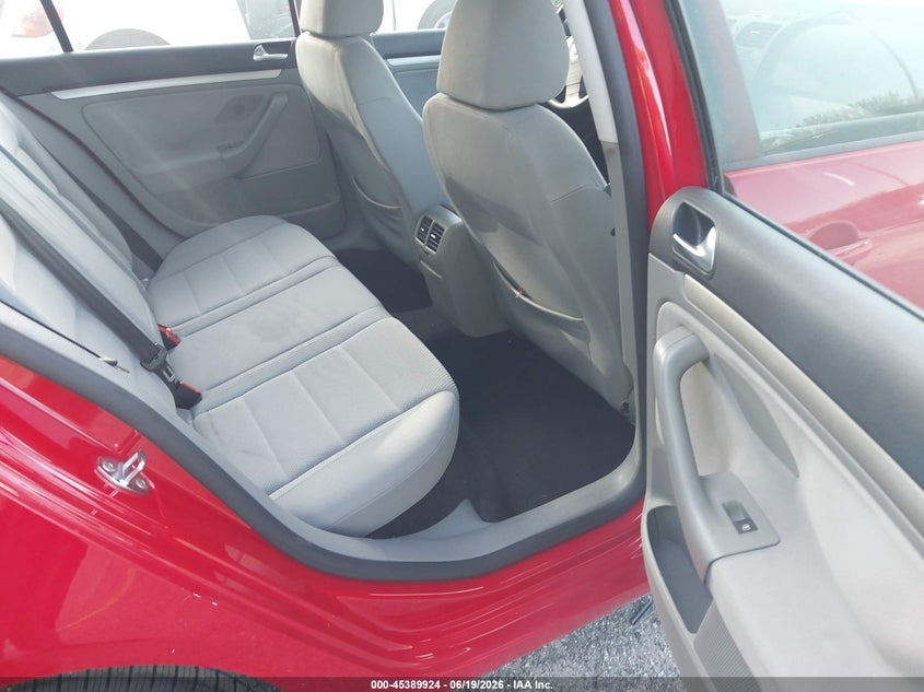 2009 VOLKSWAGEN RABBIT auction photo 8
