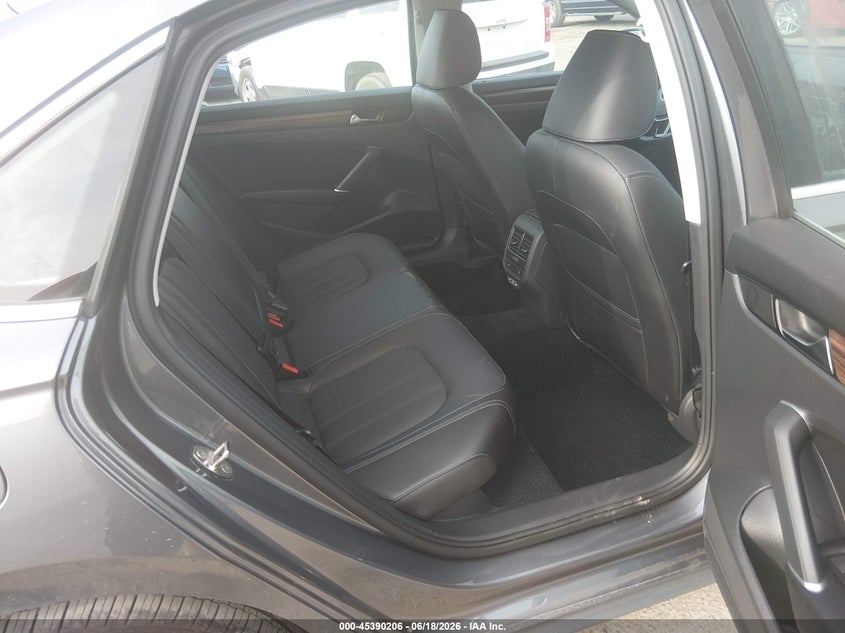 2022 Volkswagen Passat 2.0T Limited Edition VIN: 1VWBA7A39NC009676 Lot: 45390206