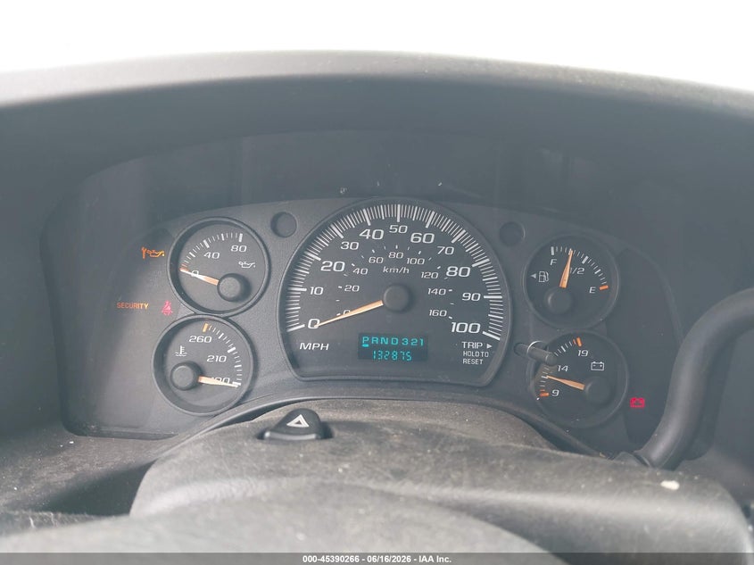 2003 GMC Savana Cutaway Standard/Standard W/C7L/C7N VIN: 1GDFG15T131179822 Lot: 45390266