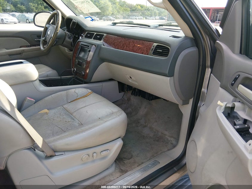 2007 CHEVROLET SUBURBAN auction photo 5