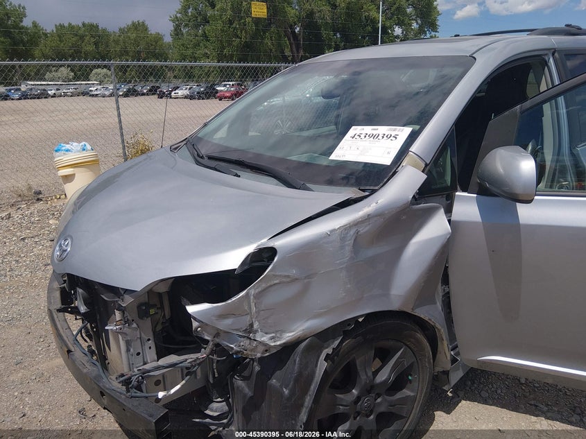 2012 TOYOTA SIENNA VAN 3.5L V-6 DOHC, VVT, 266HP