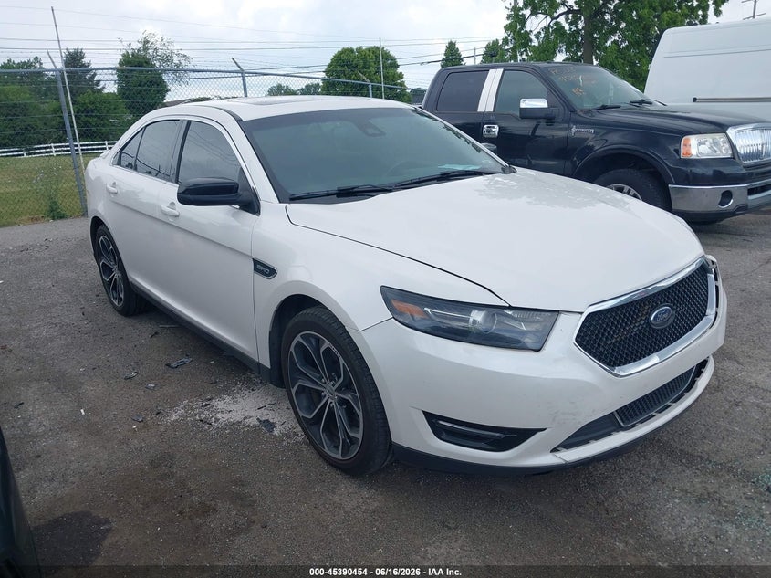 Vin: 1fahp2kt0jg103063, lot: 45888457, ford taurus sho 2018 img_1