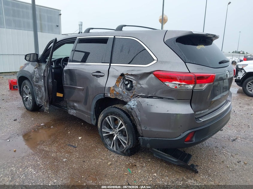 VIN 5TDBZRFH8JS861389 2018 TOYOTA HIGHLANDER LE