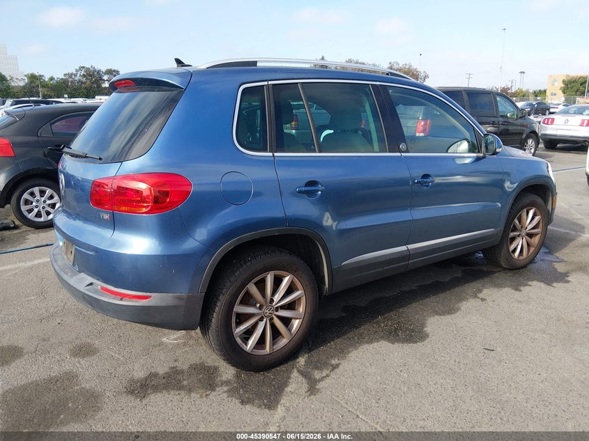 2017 VOLKSWAGEN TIGUAN auction photo 4