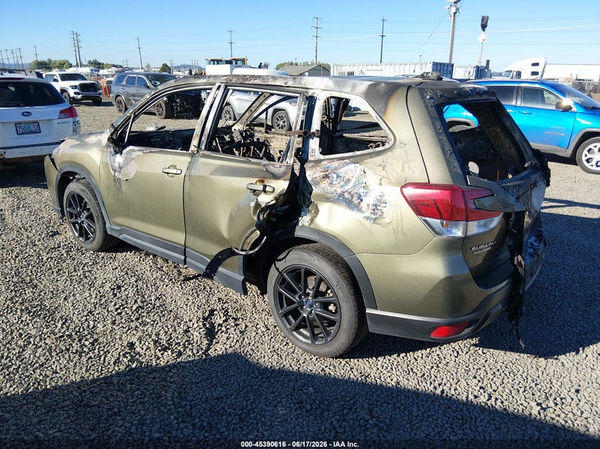 2022 SUBARU FORESTER auction photo 3
