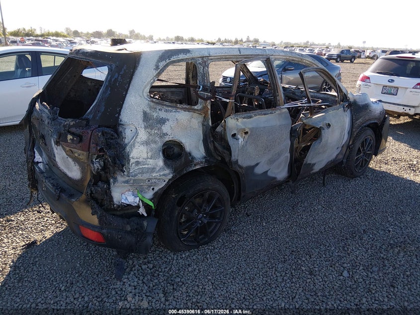 2022 SUBARU FORESTER auction photo 4