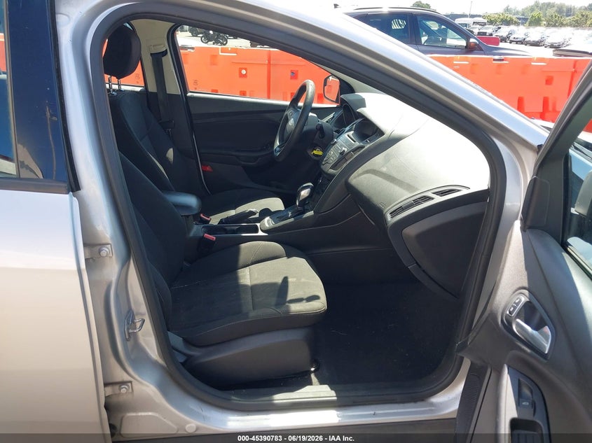 2016 FORD FOCUS auction photo 5