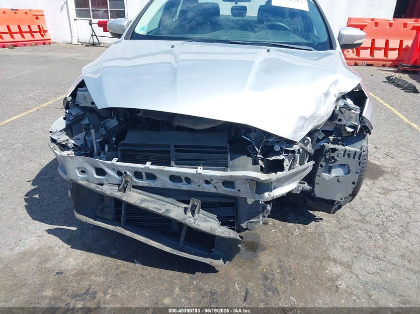 2016 FORD FOCUS auction photo 6