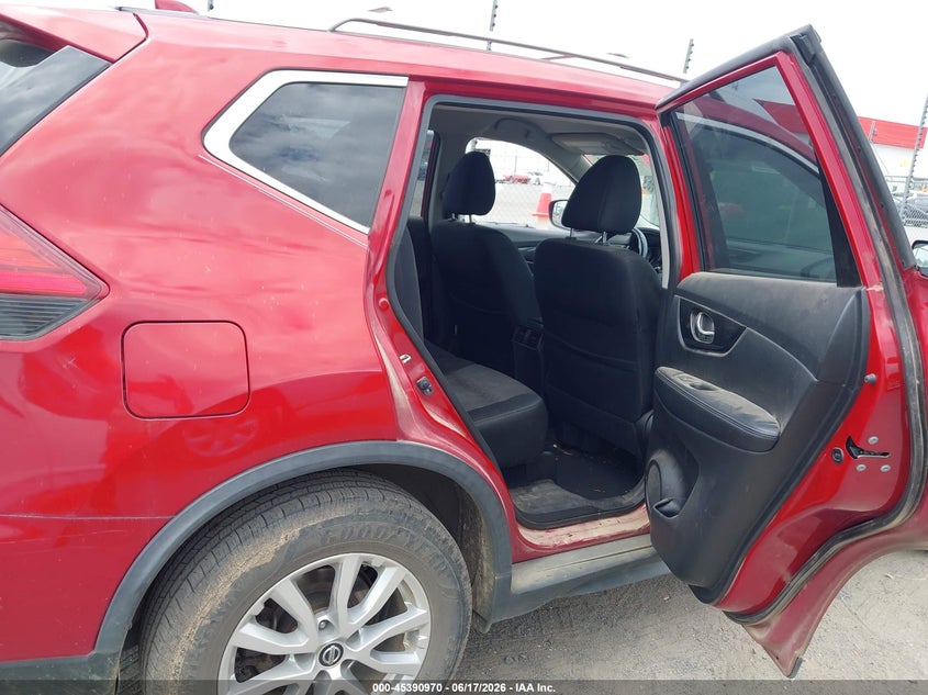 2017 NISSAN ROGUE auction photo 8