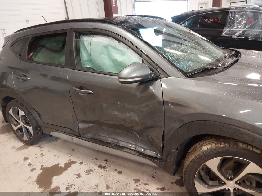 2017 HYUNDAI TUCSON auction photo 6