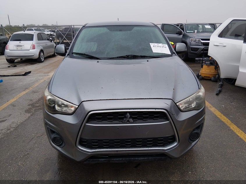 2015 MITSUBISHI OUTLANDER SPORT ES · Фото 12