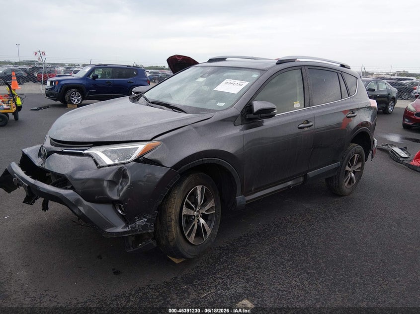 2017 TOYOTA RAV4 auction photo 2