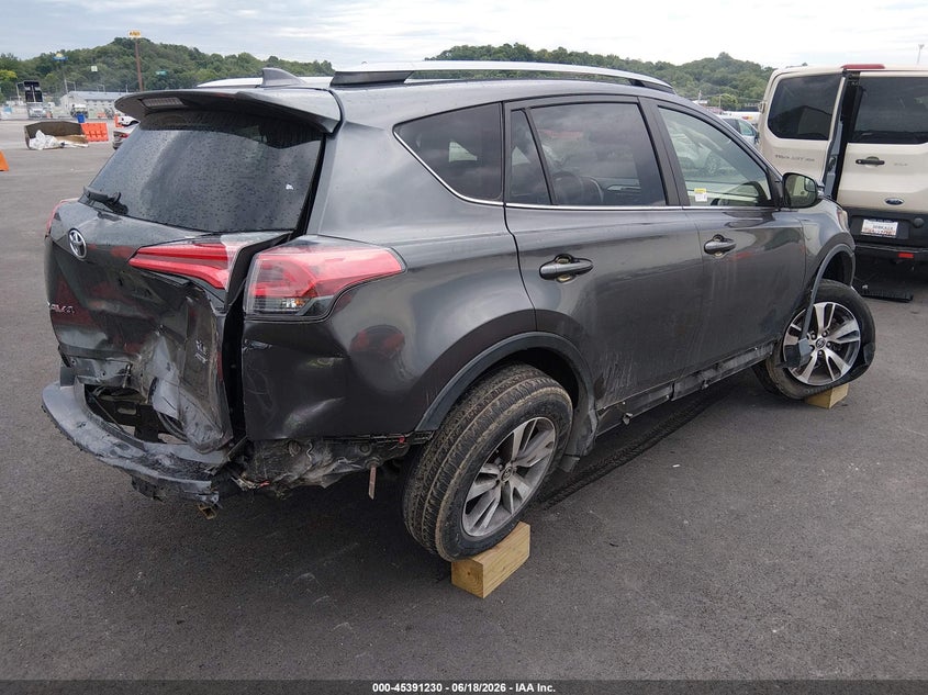 2017 TOYOTA RAV4 auction photo 4