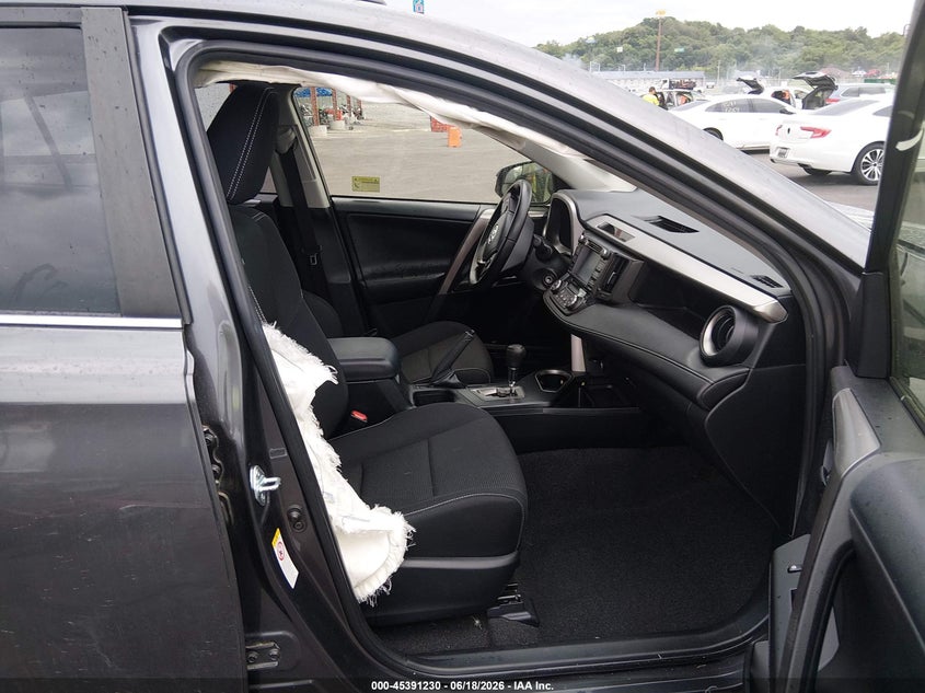 2017 TOYOTA RAV4 auction photo 5