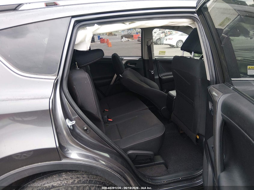 2017 TOYOTA RAV4 auction photo 8