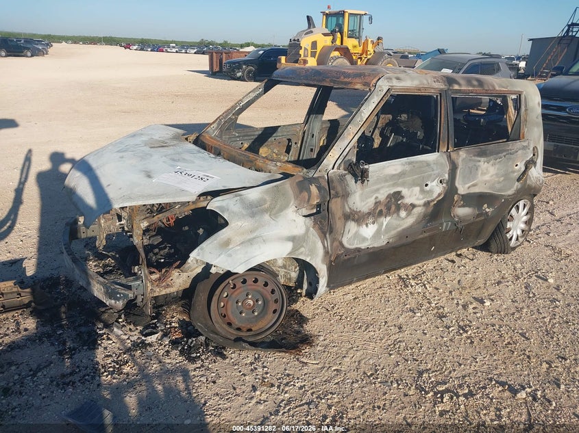 2013 KIA SOUL auction photo 2