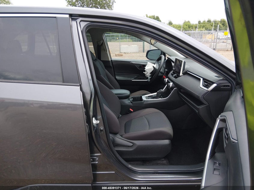 VIN 2T3G1RFV5PC326564 2023 TOYOTA RAV4 LE