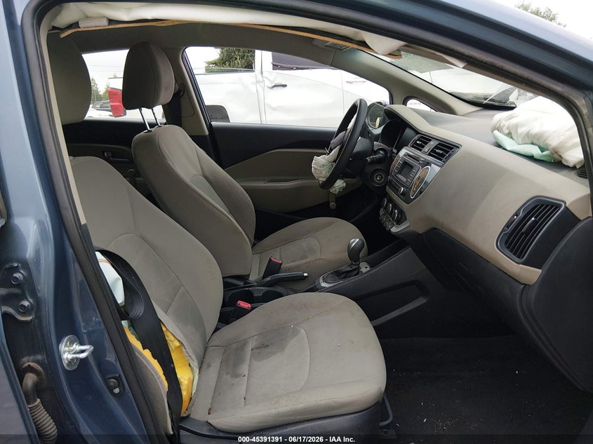 2016 KIA RIO auction photo 5