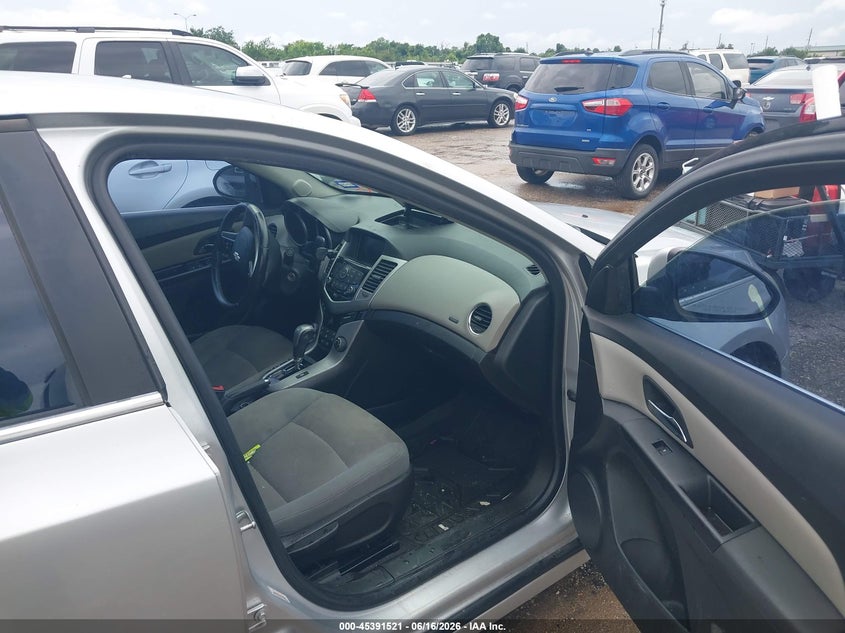 2013 CHEVROLET CRUZE auction photo 5