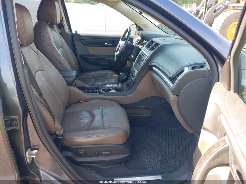 2013 GMC ACADIA auction photo 5