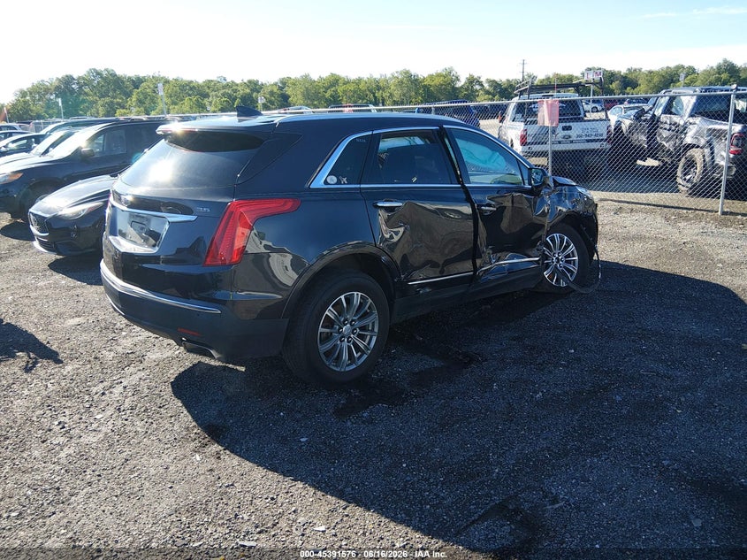 2017 CADILLAC XT5 auction photo 4