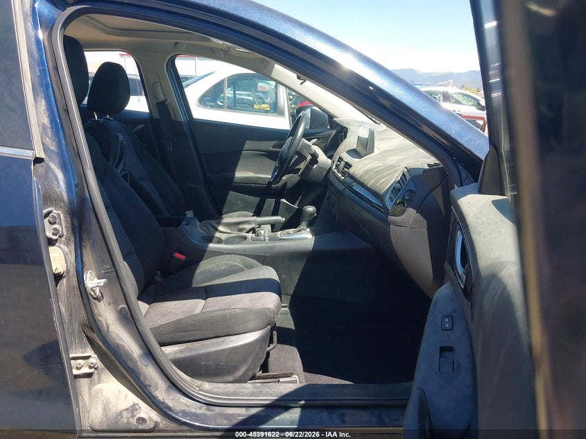 2016 MAZDA MAZDA3 auction photo 5