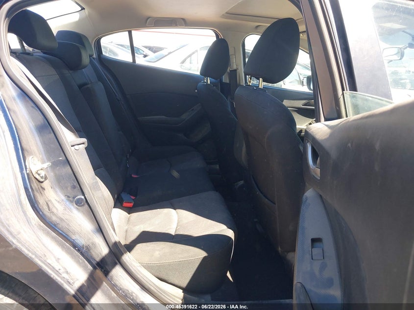 2016 MAZDA MAZDA3 auction photo 8