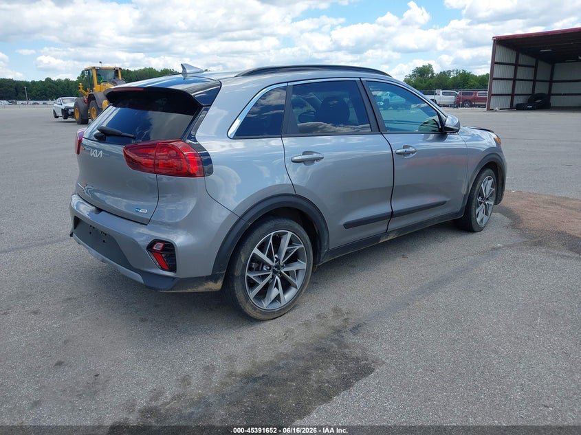 Vin: kndcc3lc1n5532511, lot: 45889655, kia niro touring se 20224