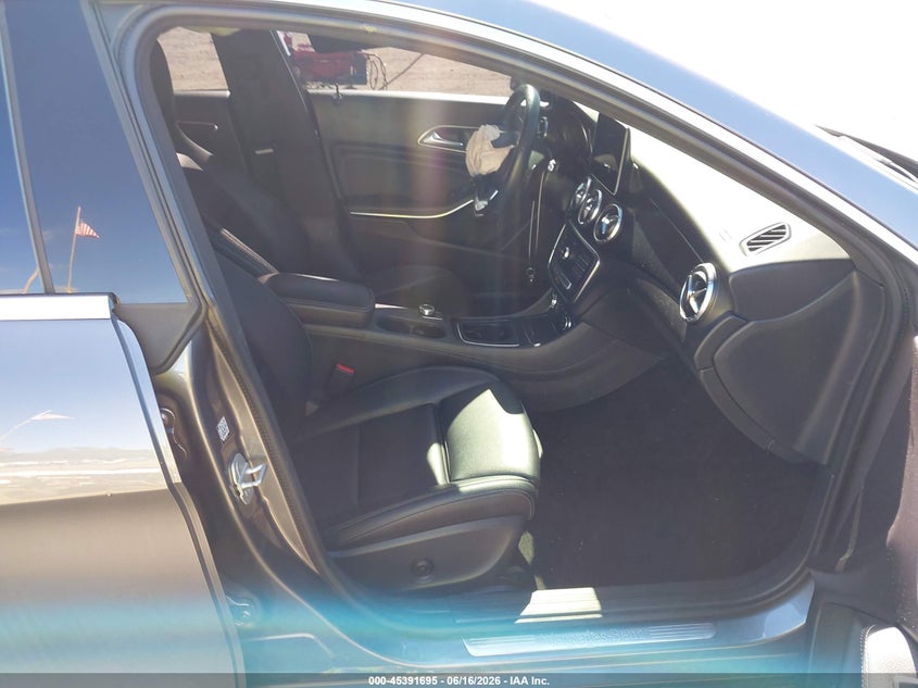 2018 MERCEDES-BENZ CLA 250 auction photo 5