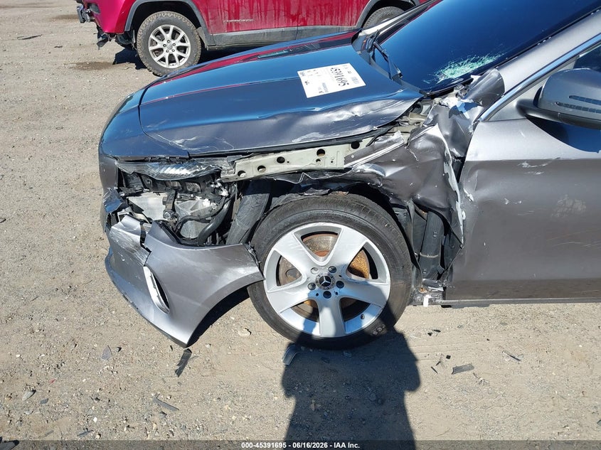 2018 MERCEDES-BENZ CLA 250 auction photo 6