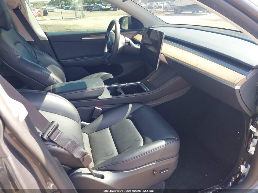 AtlanticExpress - Tesla Model Y